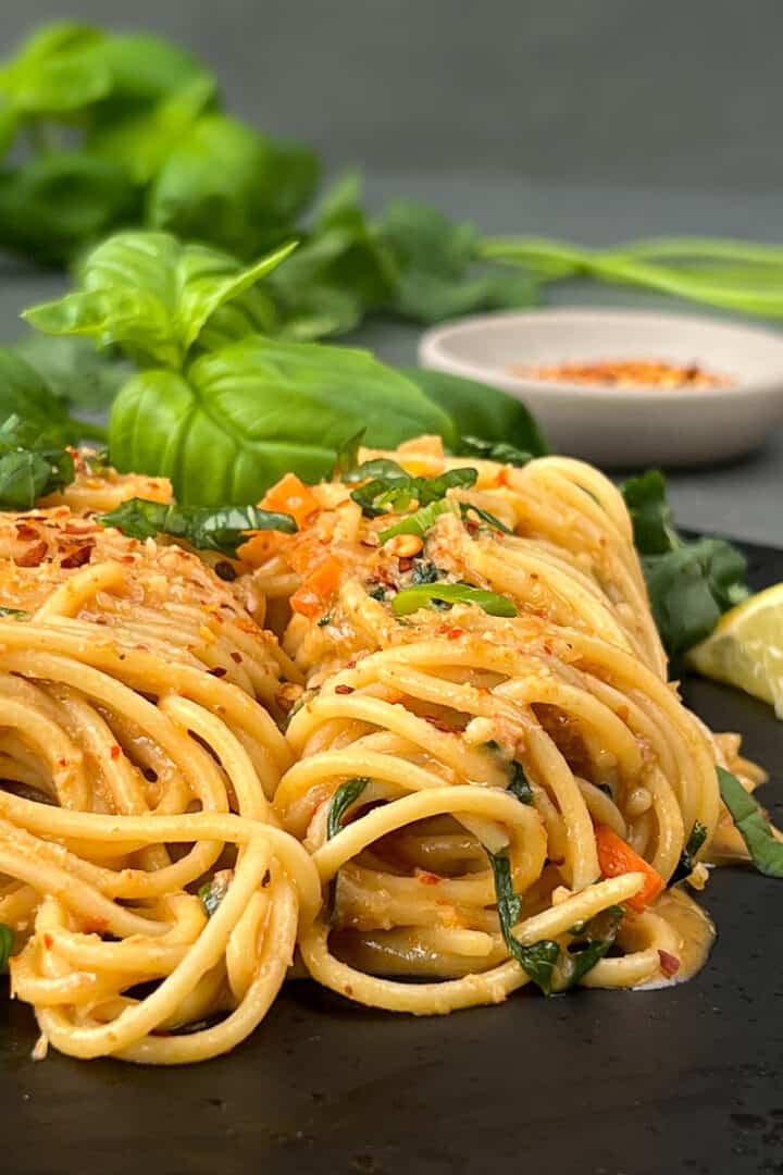 Easy Vegan Red Curry Pasta